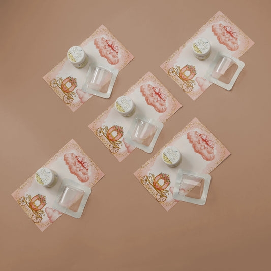 مجموعة توزيعات المواليد لون وردي بدون نصوص - ميني زبدة الجسم فانيلا ( 5 قطع )